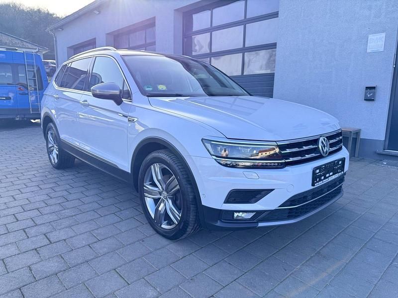 Gebraucht VW Tiguan Allspace Highline 150 PS (110 kW) 2017 Silber SUV