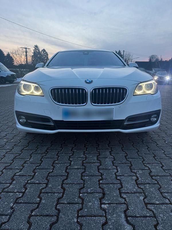 Gebraucht BMW 520 2014 Weiß Limousine