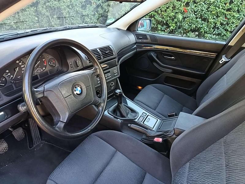 Schwarz Gebraucht 1999 BMW 523 Limousine | 1.900 € (Fairer Preis) - Bild 1/4