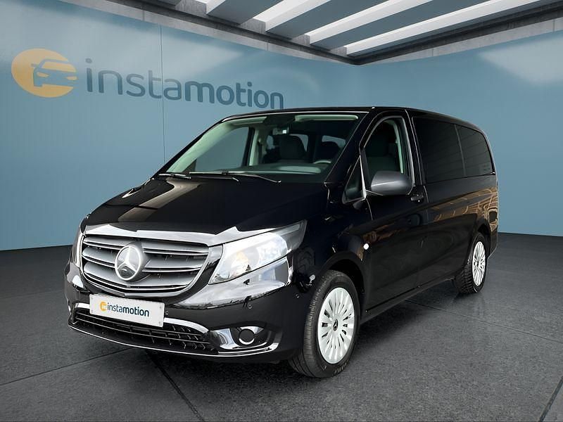 Schwarz Gebraucht 2023 Mercedes Vito Van / Kleinbus | 39.999 € - Bild 1/4