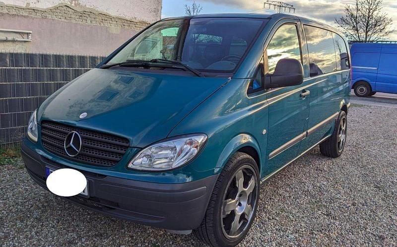 Grün Gebraucht 2004 Mercedes Vito Van / Kleinbus | 3.500 € (Superpreis) - Bild 1/4