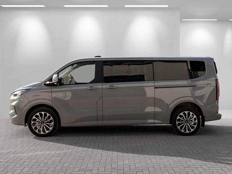 Neu Ford Tourneo Titanium X 150 PS (110 kW) 2025 Grey matter Van / Kleinbus