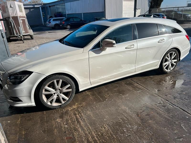 Gebraucht Mercedes CLS350 2012 Weiß Kombi