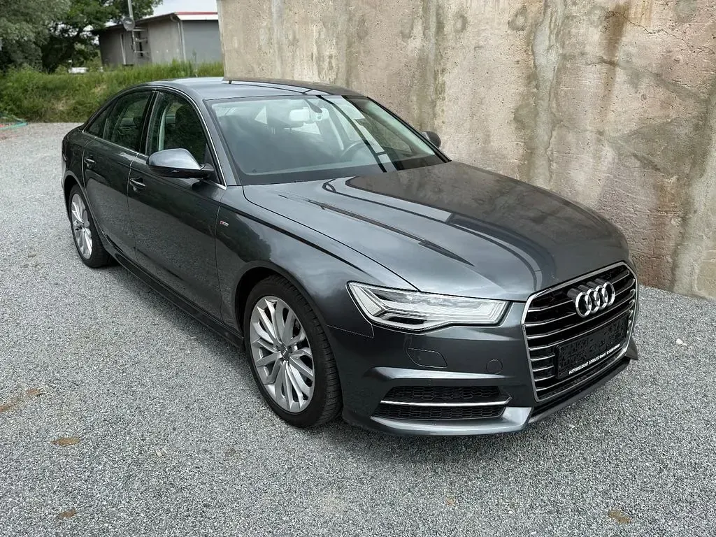 Gebraucht Audi A6 Sport 190 PS (139 kW) 2015 Grau Limousine
