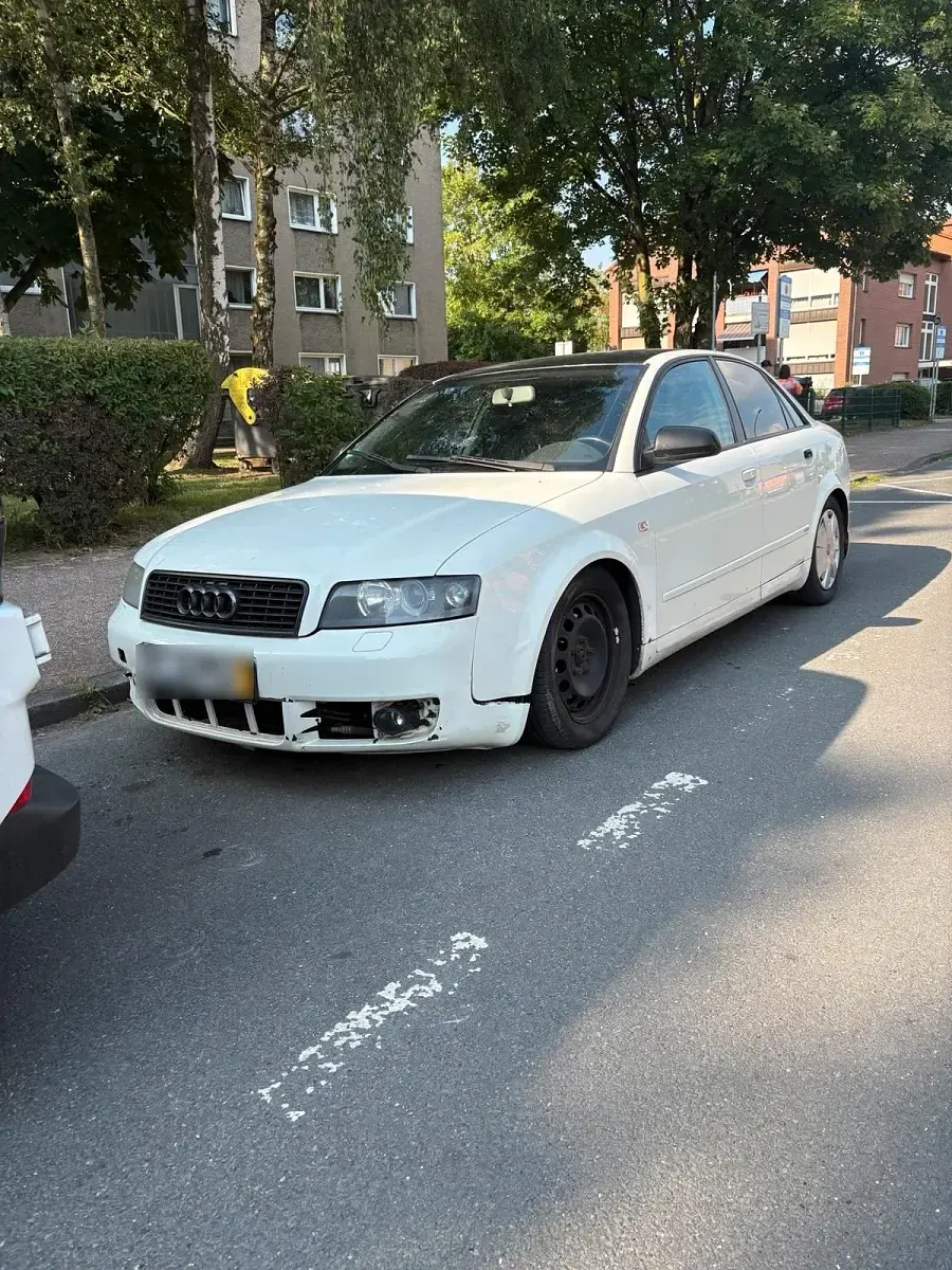 Gebraucht Audi A4 S-Line 131 PS (96 kW) 2004 Weiß Limousine