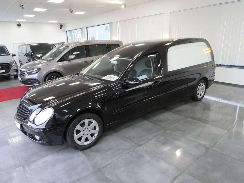 Schwarz Gebraucht 2006 Mercedes E280 Limousine | 22.950 € - Bild 1/4