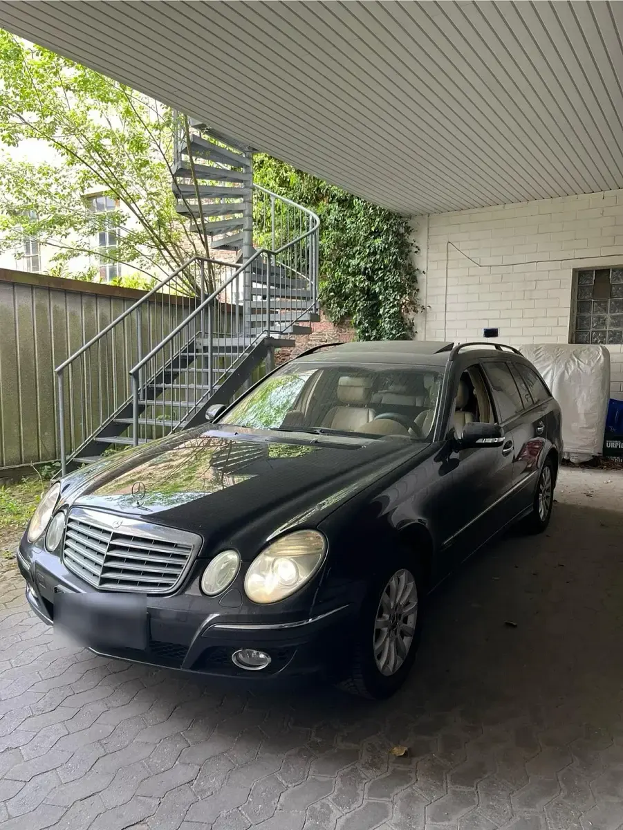 Gebraucht Mercedes E220 Elegance 170 PS (125 kW) 2007 Schwarz Kombi
