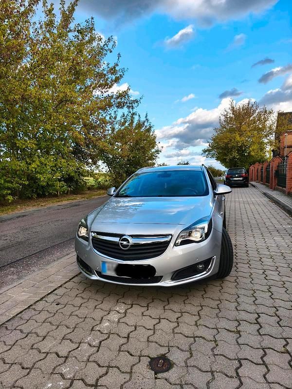Gebraucht Opel Insignia 136 PS (100 kW) 2016 Gold Kombi
