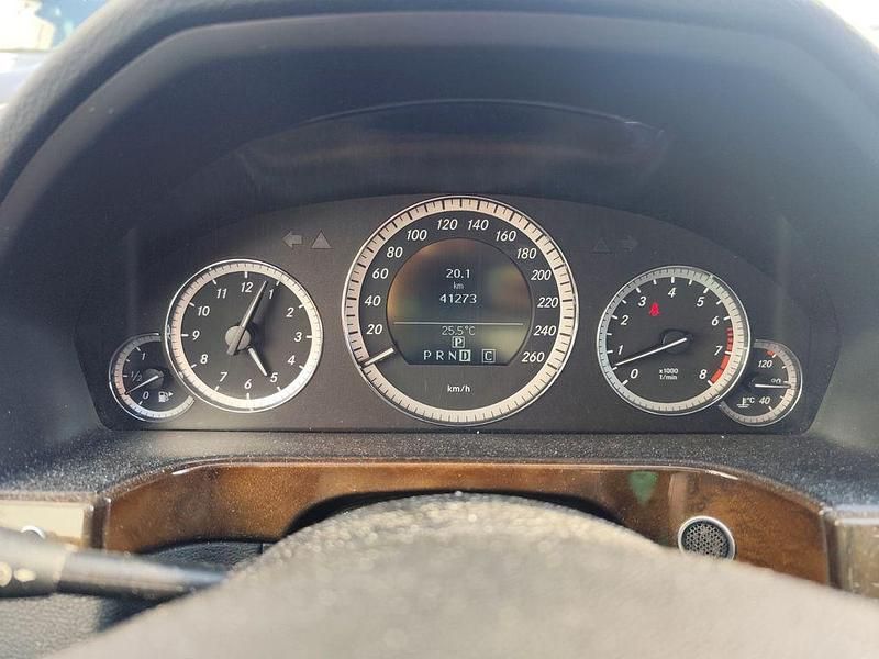 Gebraucht Mercedes E250 204 PS (150 kW) 2009 Braun Limousine