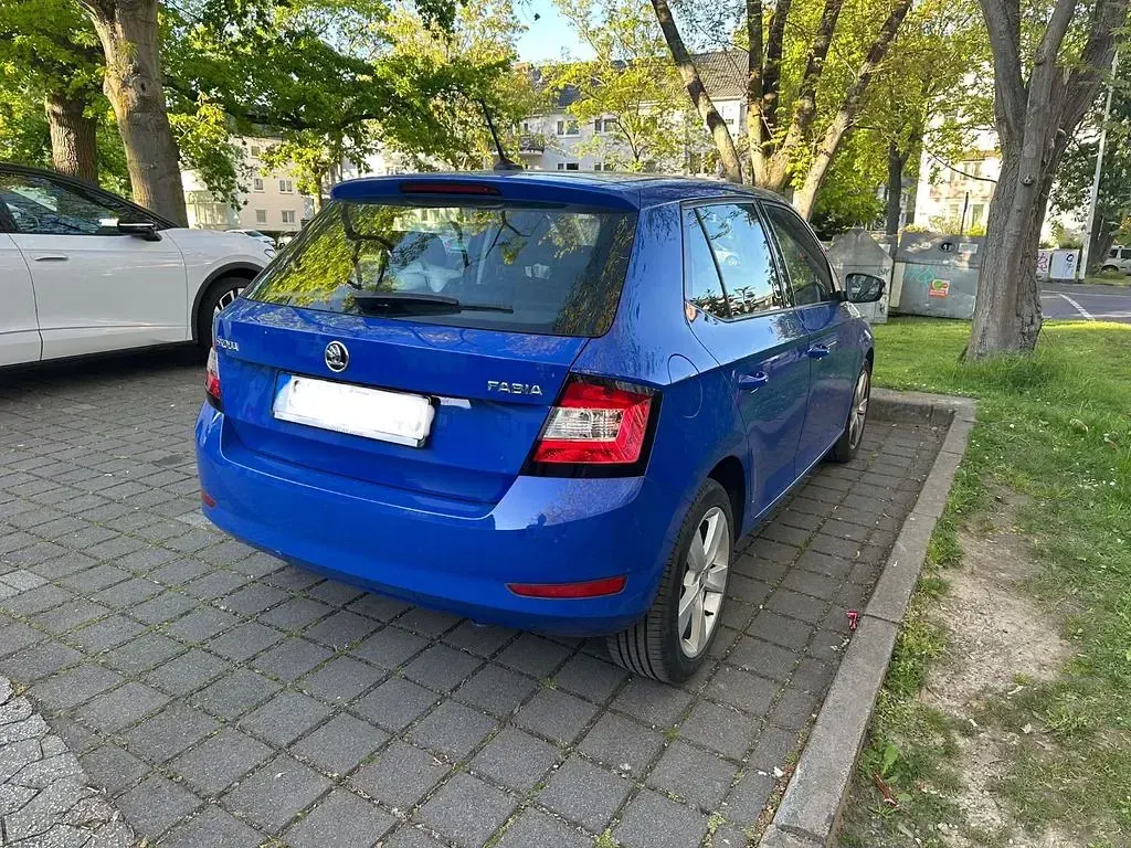 Gebraucht Skoda Fabia Cool Plus 75 PS (55 kW) 2019 Blau Kleinwagen