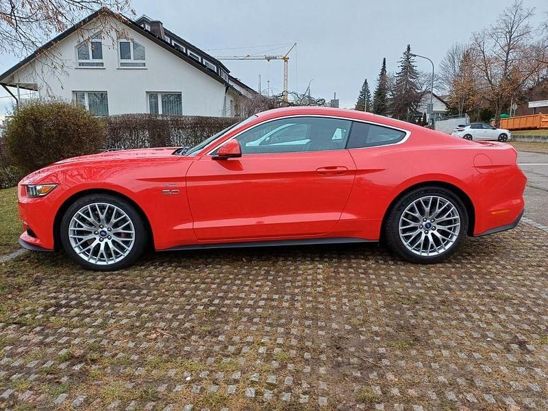 Rot Gebraucht 2015 Ford Mustang GT Coupé | 32.600 € (Fairer Preis) - Bild 1/4