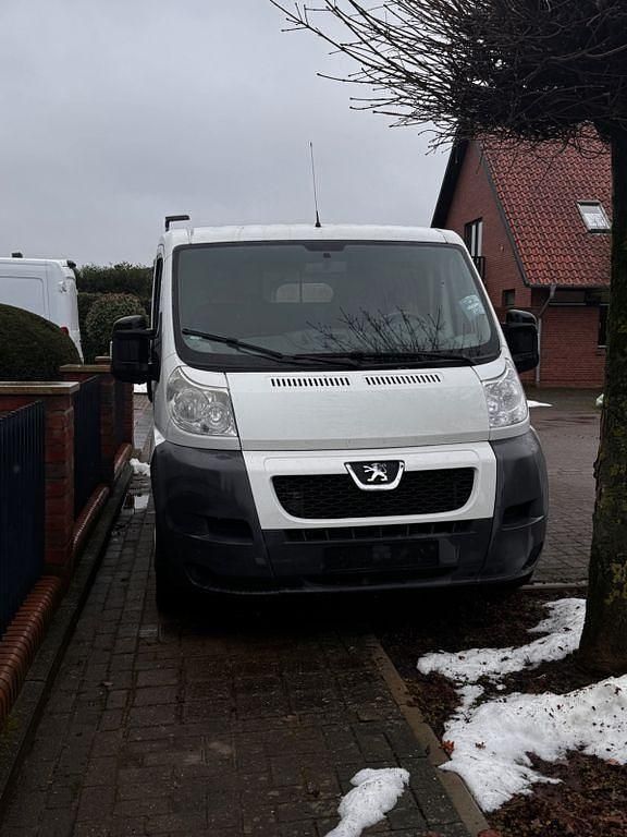 Gebraucht Peugeot Boxer 101 PS (74 kW) 2011 Weiß Van