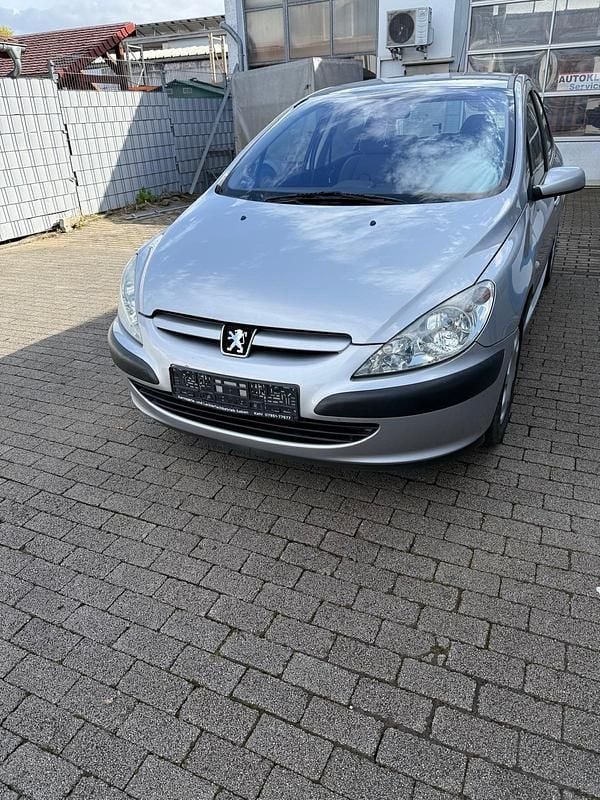 Gebraucht Peugeot 307 109 PS (80 kW) 2002 Silber Limousine