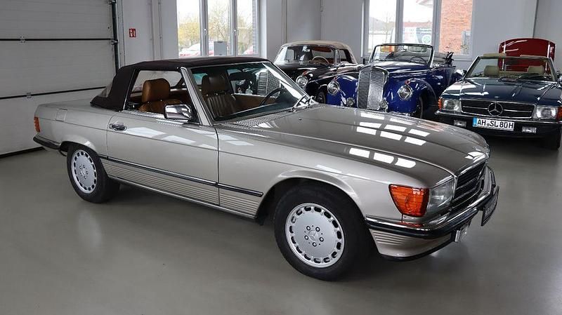 Gebraucht Mercedes 560 230 PS (169 kW) 1988 Silber Cabrio