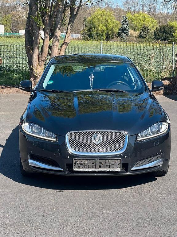 Second-hand Jaguar XF 200 CP (147 kW) 2012 Negru Berlinǎ