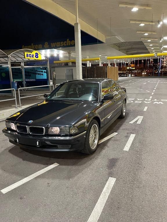 Schwarz Gebraucht 1998 BMW 740 Limousine | 22.900 € - Bild 1/4
