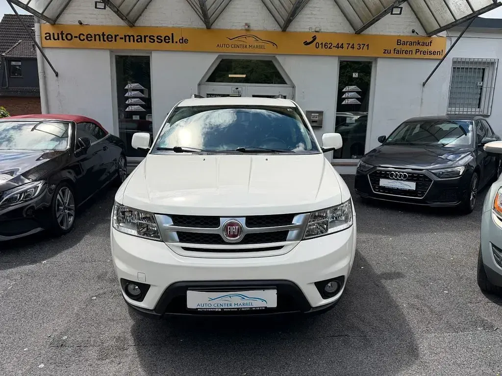 Gebraucht Fiat Freemont 140 PS (102 kW) 2013 Weiß SUV