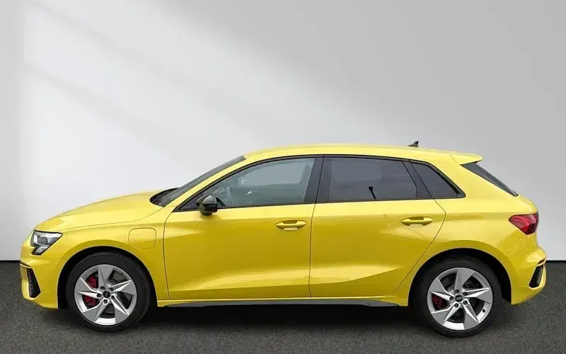 Gebraucht Audi A3 S-Line 245 PS (180 kW) 2021 Gelb Limousine