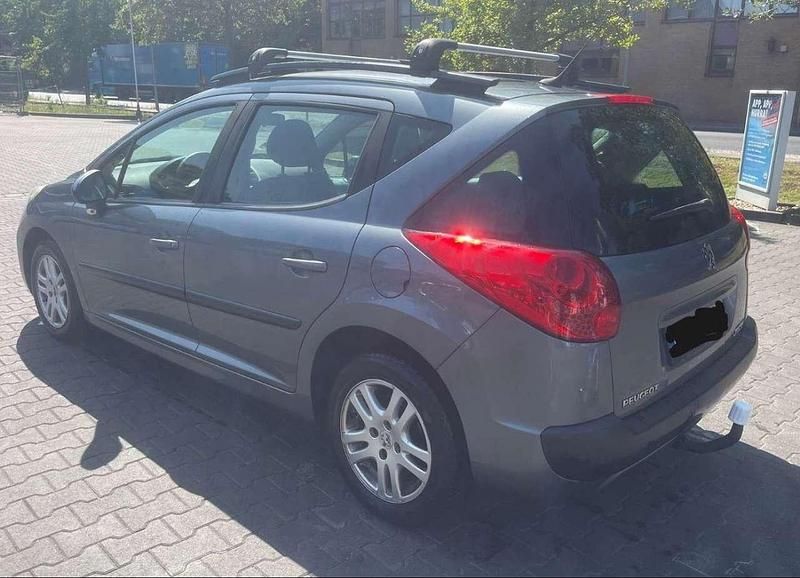 Gebraucht Peugeot 207 Urban Move 90 PS (66 kW) 2010 Grau Kombi