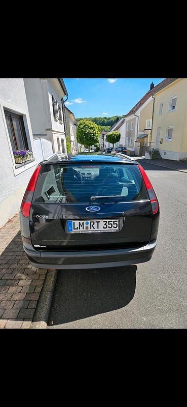 Gebraucht Ford Focus 100 PS (73 kW) 2009 Schwarz Kombi