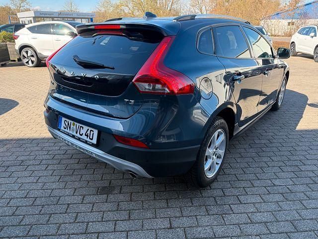 Gebraucht Volvo V40 CC Plus 152 PS (111 kW) 2019 Kombi