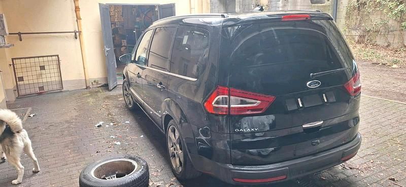 Gebraucht Ford Galaxy 207 PS (152 kW) 2012 Schwarz Van / Kleinbus