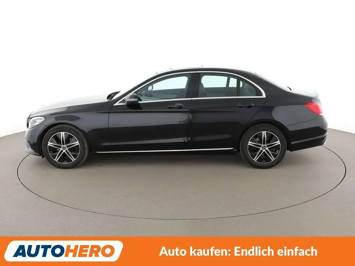 Gebraucht Mercedes C180 Avantgarde 156 PS (114 kW) 2021 Schwarz Limousine