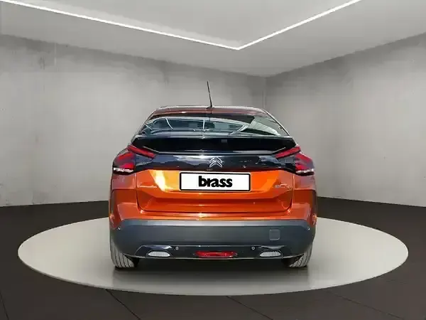 Gebraucht Citroën e-C4 Shine 100 kW (136 PS) 2022 Lackierung pulsorange / typ aussenverkleidung metalliclackierung Limousine