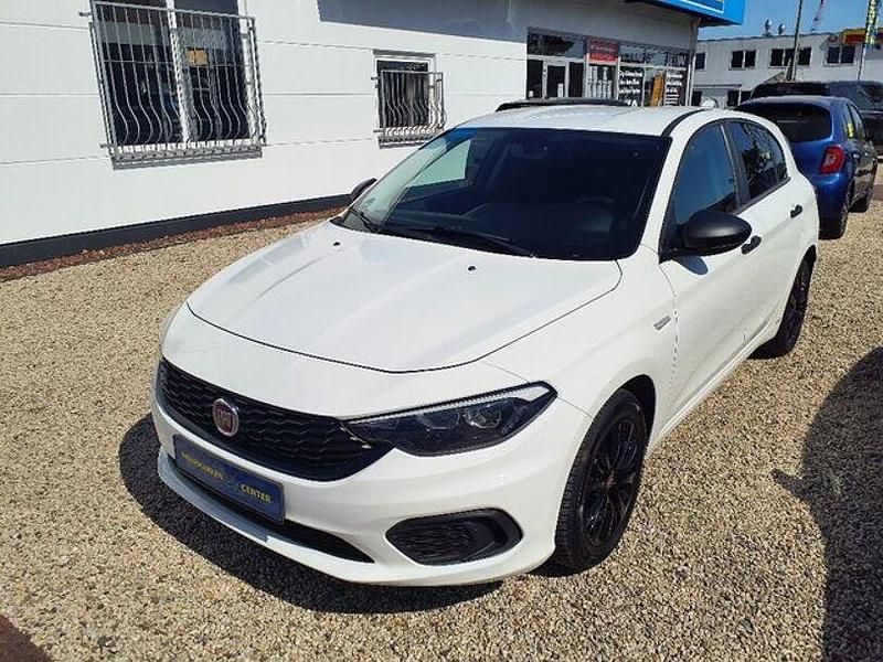 Weiss Gebraucht 2020 Fiat Tipo Street Kleinwagen | 10.190 € (Fairer Preis) - Bild 1/4