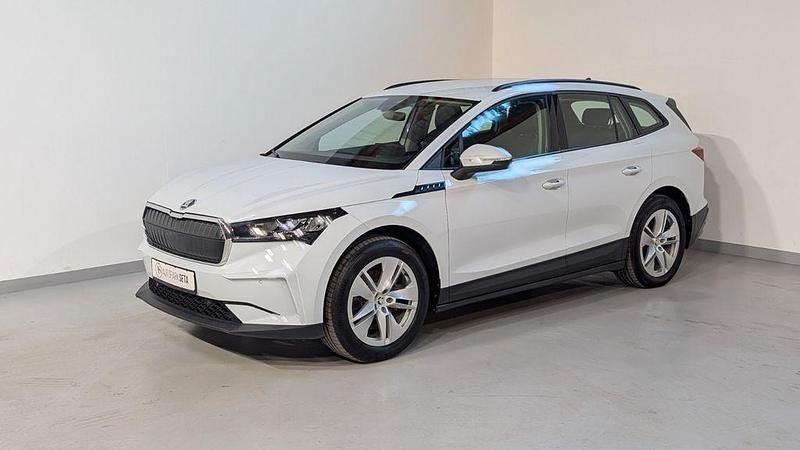 Weiß Gebraucht 2022 Skoda Enyaq iV Loft SUV | 23.999 € (Superpreis) - Bild 1/4