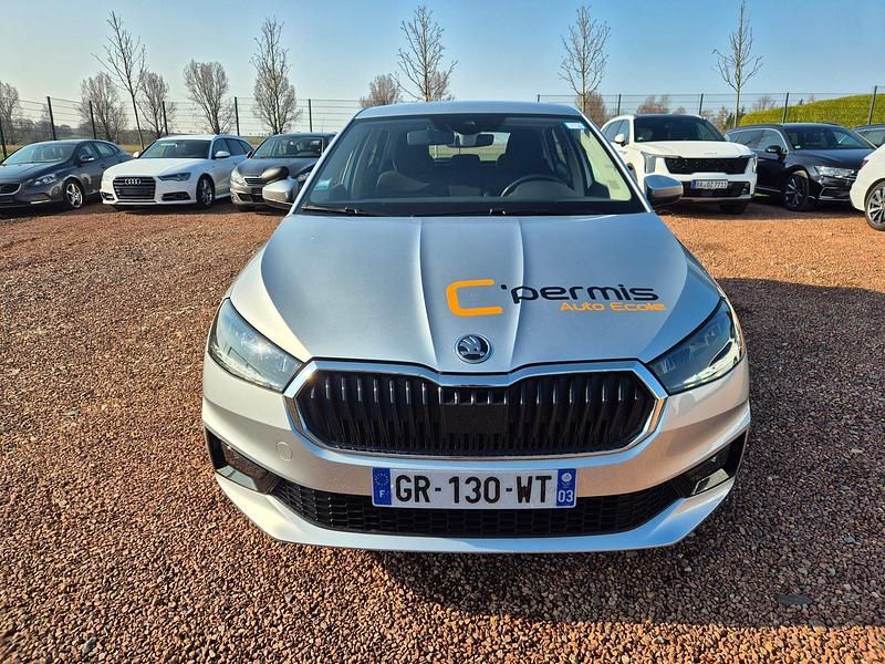 Gebraucht Skoda Fabia Selection 95 PS (69 kW) 2023 Brilliantsilber metallic Kleinwagen