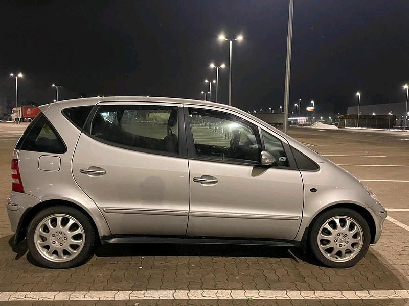 Gebraucht Mercedes A190 125 PS (91 kW) 2004 Silber Kleinwagen