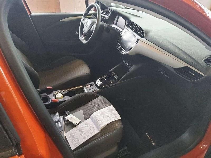 Gebraucht Opel Corsa-e Edition 100 kW (136 PS) 2022 Power orange/dynamik orange Kleinwagen