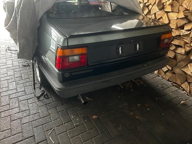Second-hand VW Jetta 90 CP (66 kW) 1987 Verde Berlinǎ