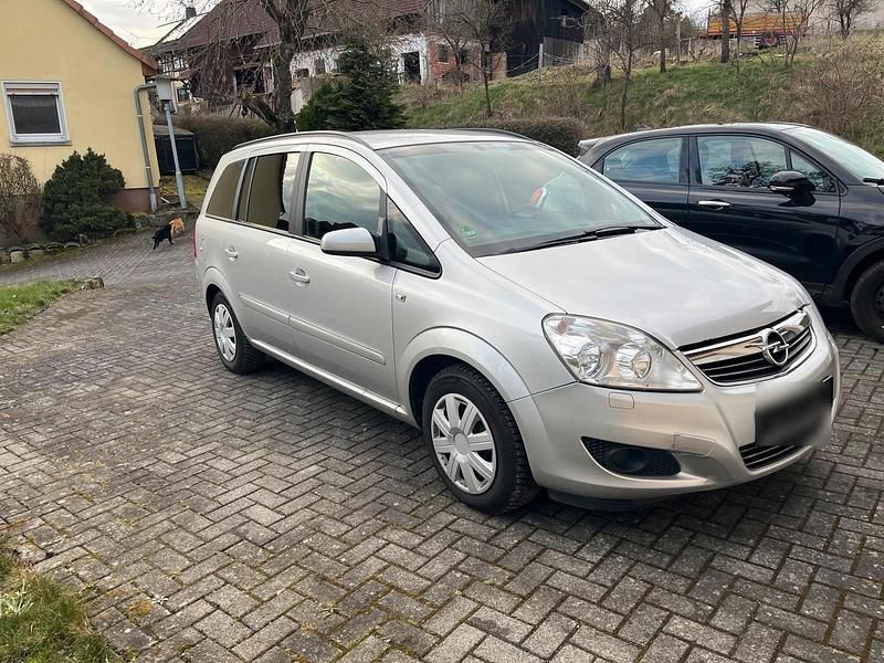 Gebraucht Opel Zafira 140 PS (102 kW) 2009 Silber Van / Kleinbus