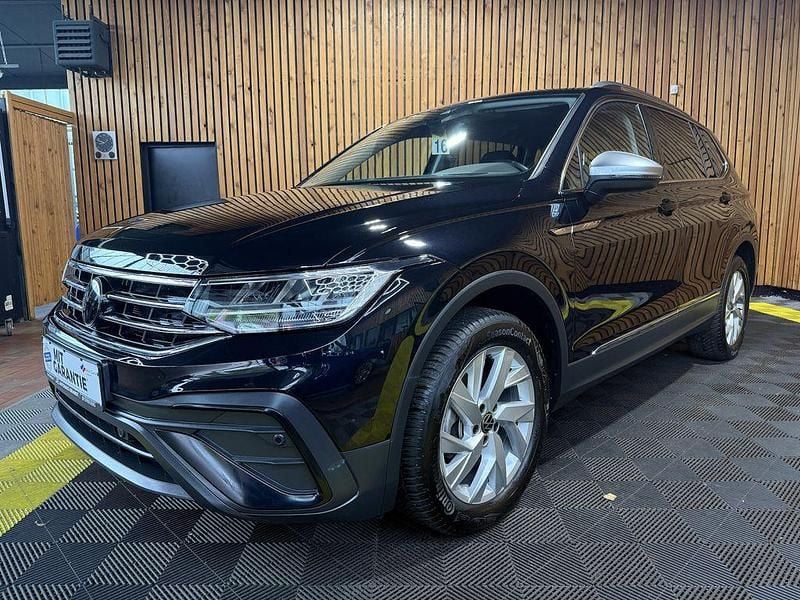 Schwarz Gebraucht 2024 VW Tiguan Allspace SUV | 34.900 € (Superpreis) - Bild 1/4