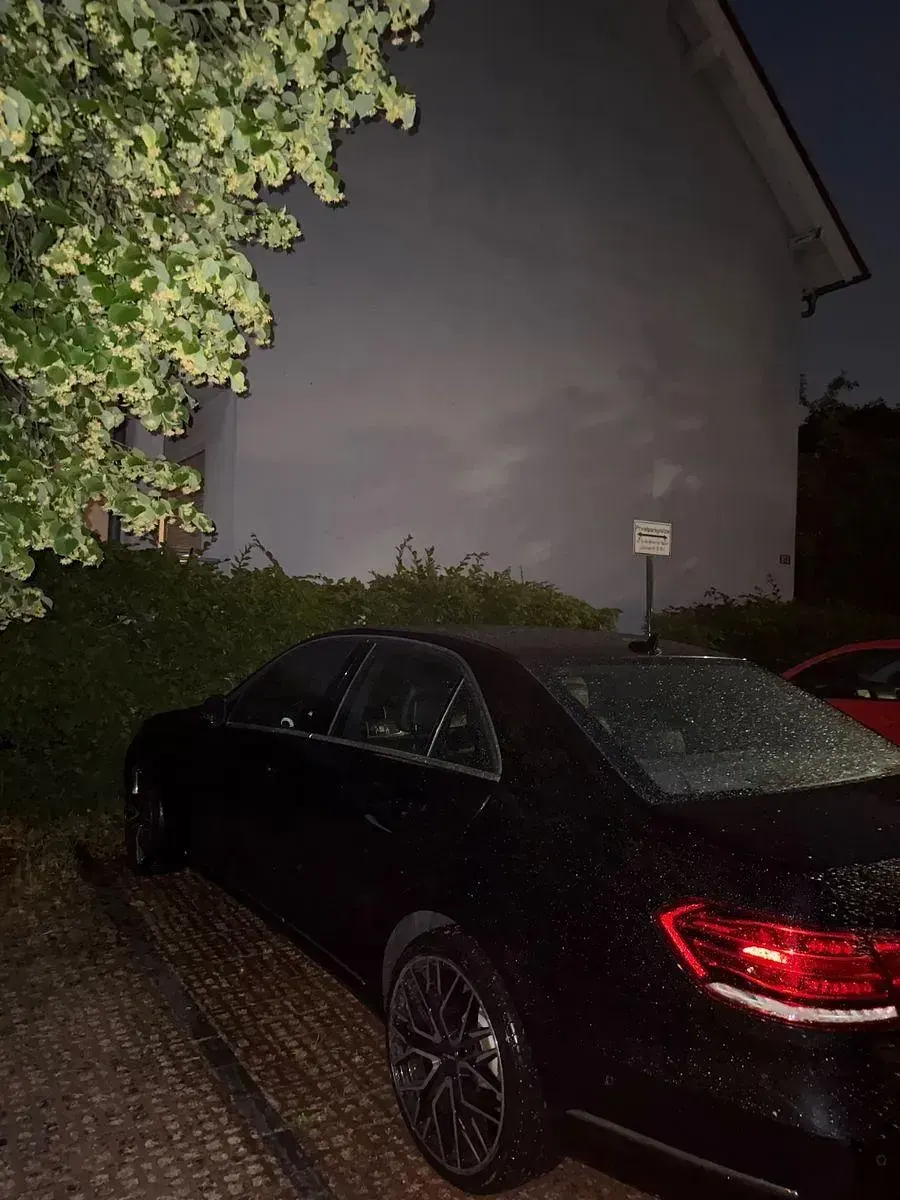 Gebraucht Mercedes E220 Edition 170 PS (125 kW) 2013 Schwarz Limousine