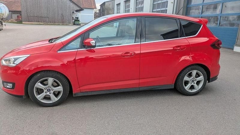Gebraucht Ford C-MAX Titanium 150 PS (110 kW) 2017 Rot Van / Kleinbus