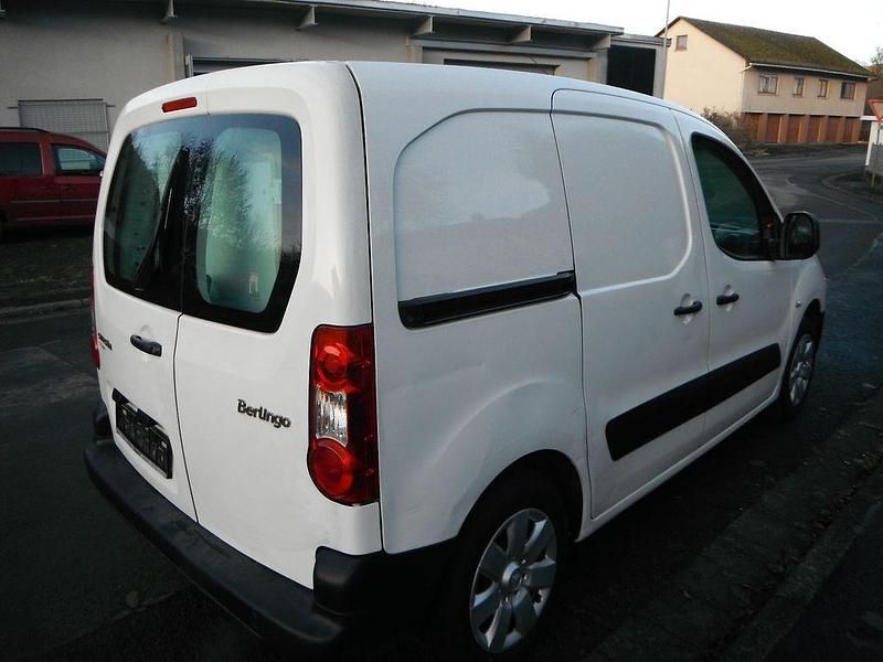 Gebraucht Citroën Berlingo 90 PS (66 kW) 2011 Weiß Van / Kleinbus