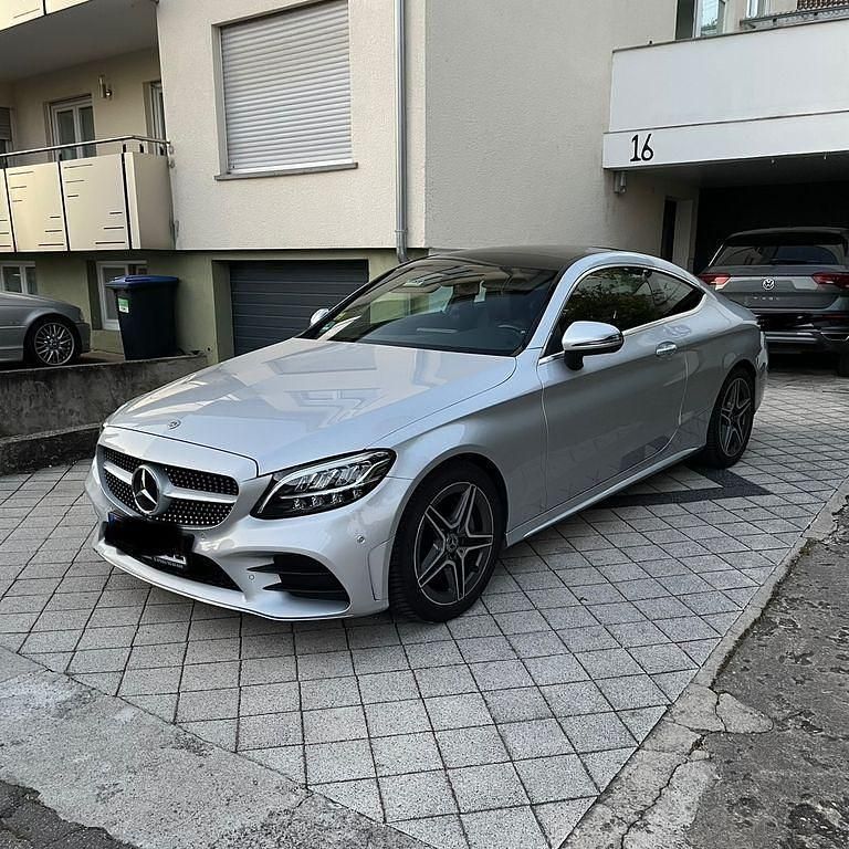Silber Gebraucht 2019 Mercedes C300 AMG line Coupé | 30.800 € (Guter Preis) - Bild 1/4