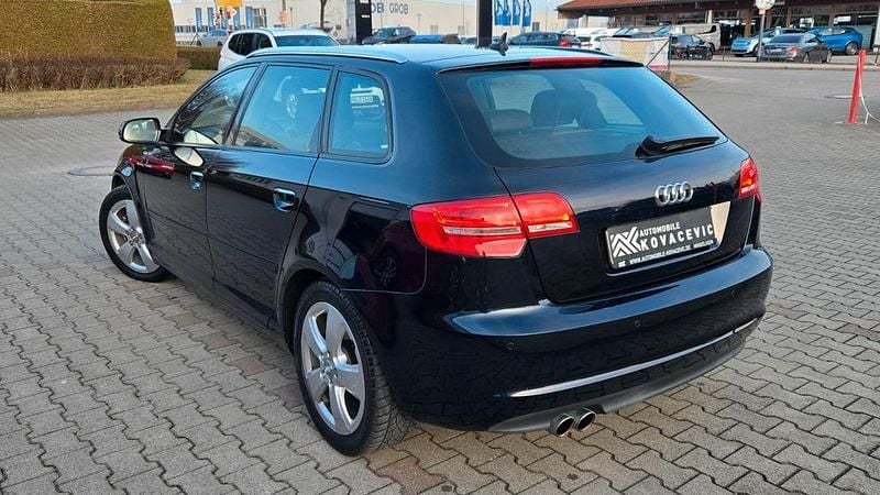 Gebraucht Audi A3 Exclusive 170 PS (125 kW) 2011 Blau Kleinwagen