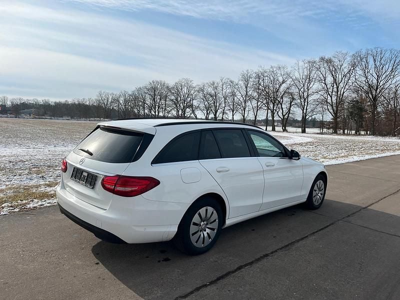 Gebraucht Mercedes C220 170 PS (125 kW) 2016 Weiß Kombi