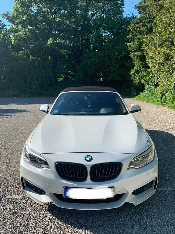 Weiß Gebraucht 2015 BMW 220 M Sport Cabrio | 17.999 € (Fairer Preis) - Bild 1/4