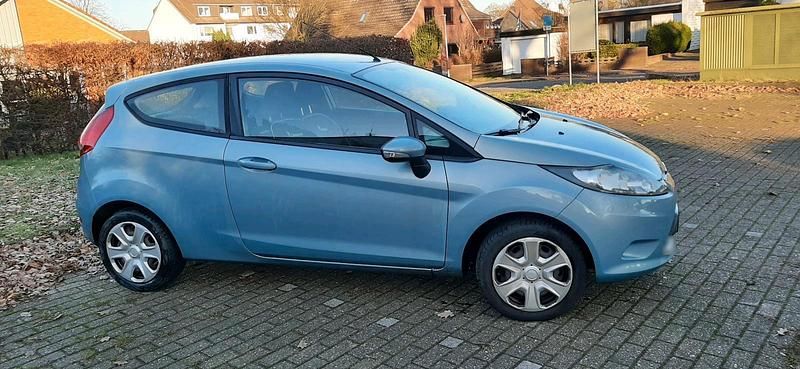 Gebraucht Ford Fiesta 82 PS (60 kW) 2009 Grau Kleinwagen