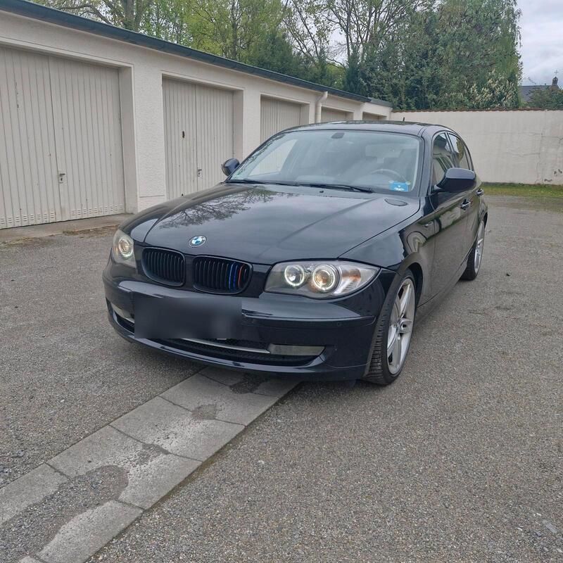 Schwarz Gebraucht 2009 BMW 116 M Sport Kleinwagen | 5.500 € (Etwas zu teuer) - Bild 1/4