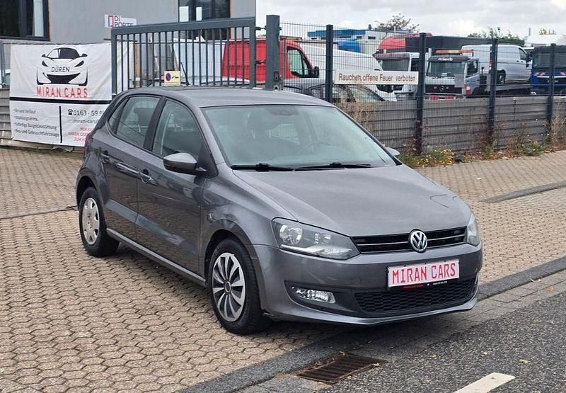 Grau Gebraucht 2014 VW Polo Comfortline Limousine | 3.500 € (Teuer) - Bild 1/4