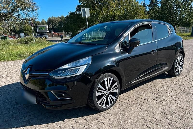 Schwarz Gebraucht 2016 Renault Clio IV Initiale Paris Kleinwagen | 12.400 € (Fairer Preis) - Bild 1/4