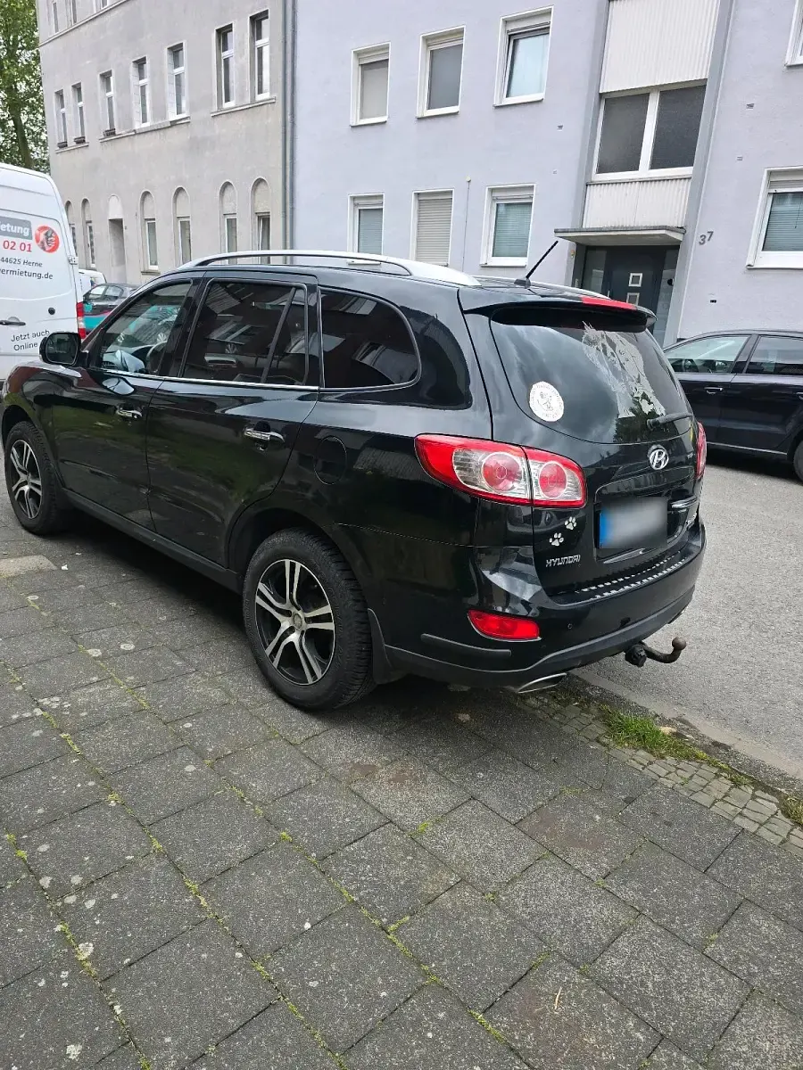 Gebraucht Hyundai Santa Fe 197 PS (144 kW) 2011 Schwarz SUV