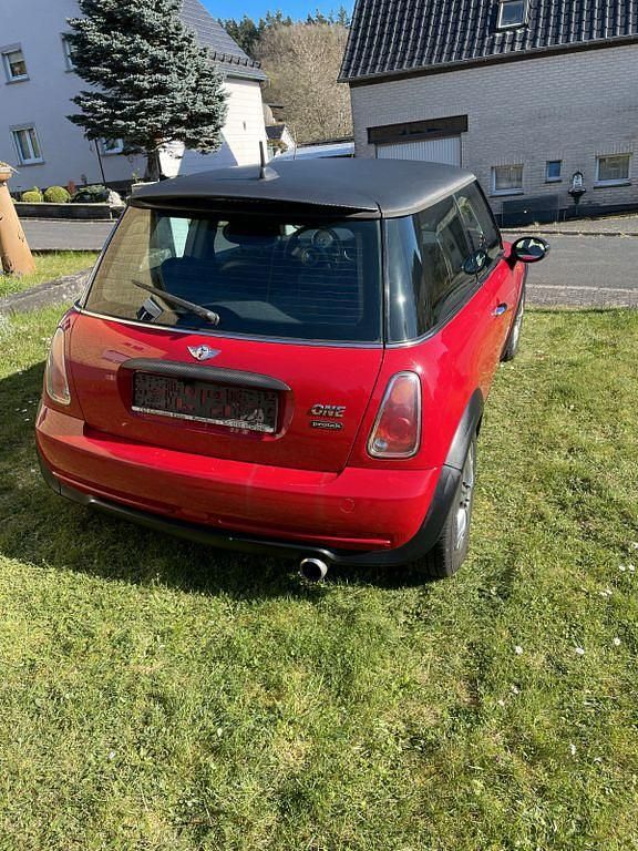 Gebraucht Mini ONE 90 PS (66 kW) 2005 Rot Kleinwagen