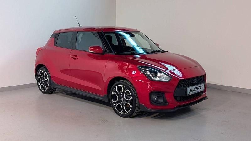 Rot Gebraucht 2018 Suzuki Swift Sport Kleinwagen | 14.750 € (Fairer Preis) - Bild 1/4